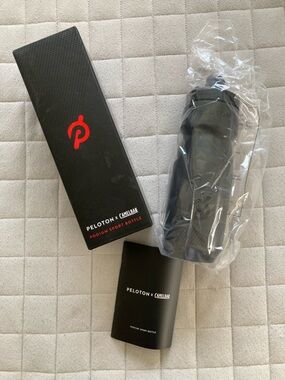 Peloton x Camelback Black Water Bottle Podium Sport (with Box) - 24oz